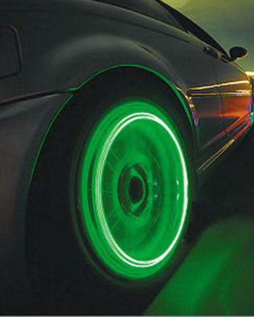 Luci LED nei tappi dei pneumatici cosa si rischia, sono autorizzati?
